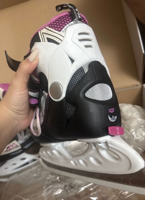 Продам Коньки детские