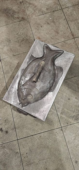 Grill fonta grătar fonta