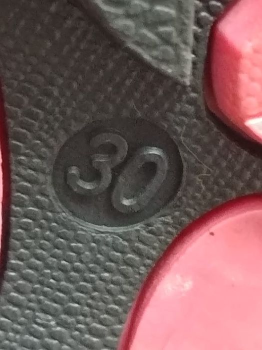 Продаю зимние ботинки на девочку