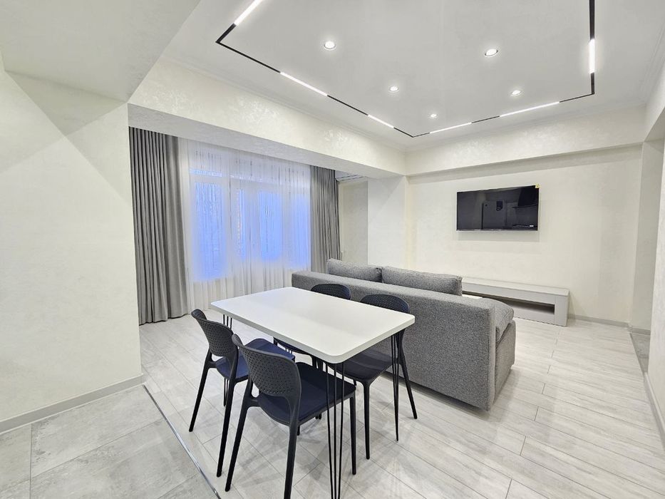 Аренда. М. Ойбек. 2-комн
Посольство Кореи 
2/6/9, 65 м2