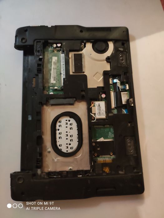 Продам нетбук acer на запчасти