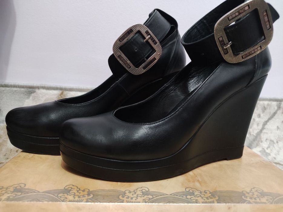 Продаются кожаные туфли