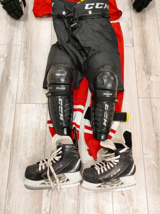 Хоккейная форма на 10-13 лет.