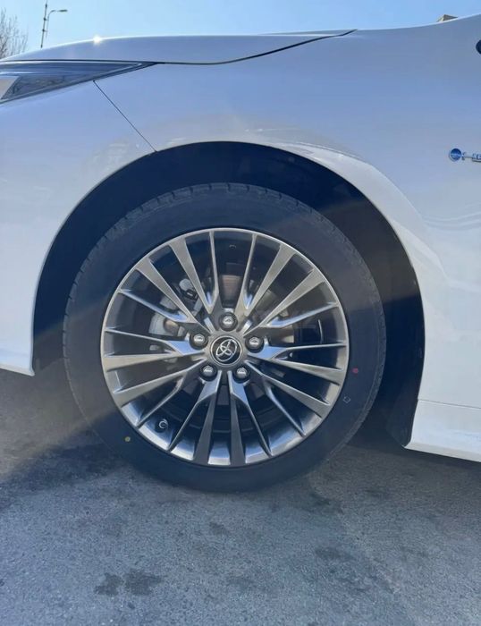 Диски с резиной r17 (Toyota Lexus)