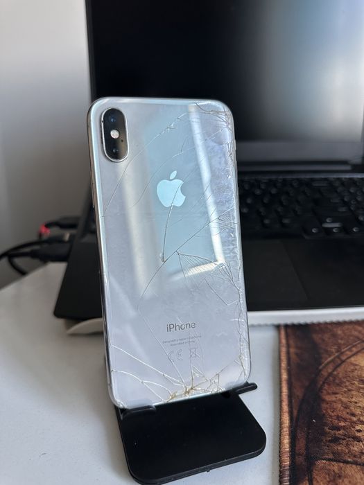 iPhone X, 256GB, Silver - Ecran cu linii verzi / Spate spart