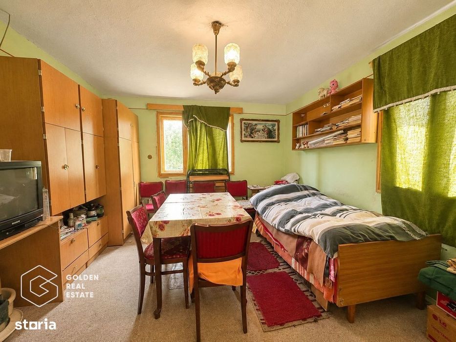 Casa traditionala cu teren 3.086 mp,  Căpruța, Arad