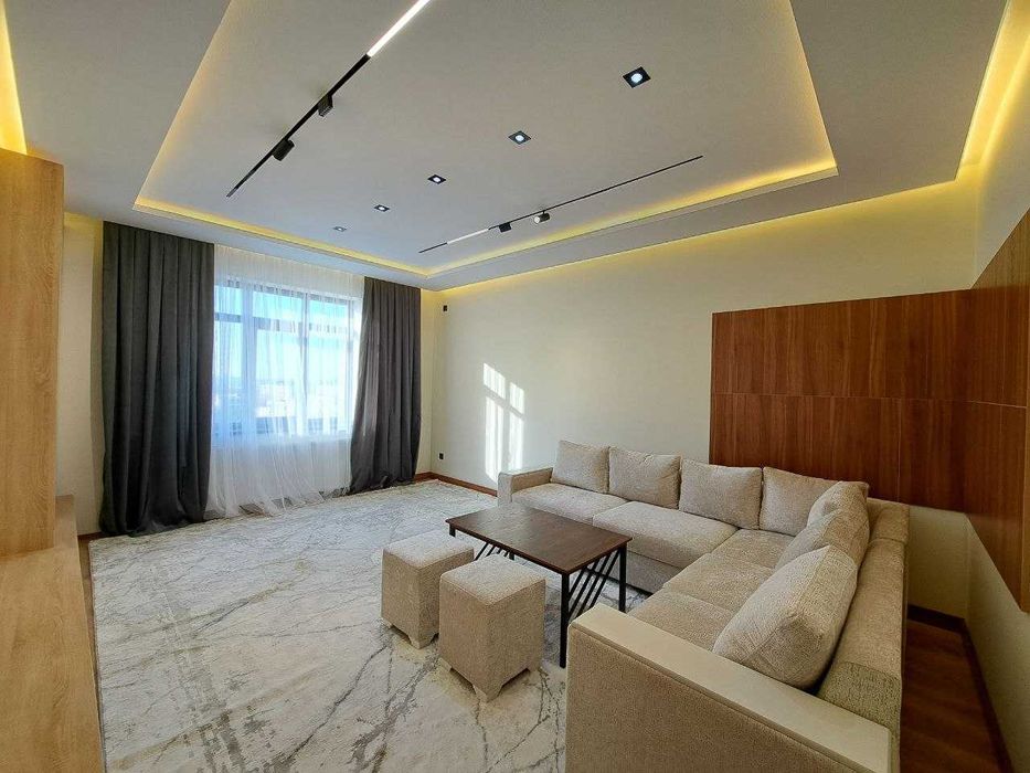 3х комнатная ЛЮКС квартира 80кв/м, имеется 2 санузлов, Аэропорт