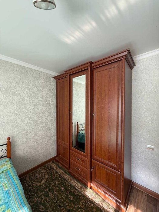 Продаю спальную гарнитуру