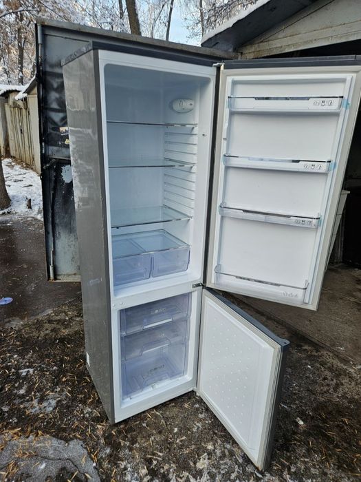 Продаётся холодильник Артел в идеальном состояние