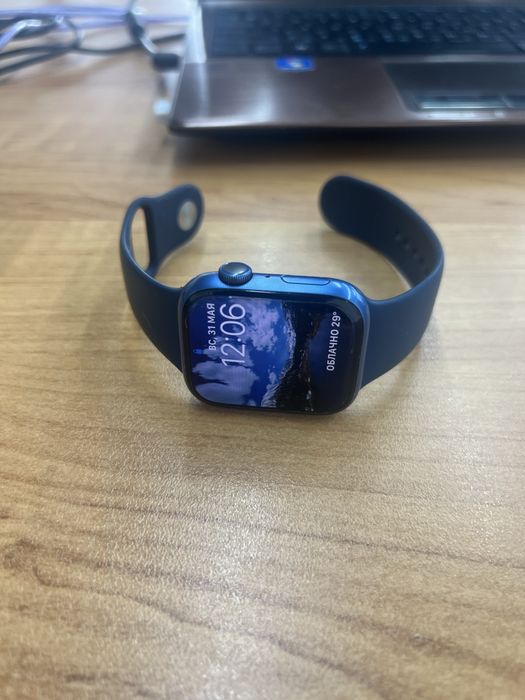 Продам часы apple wath 7