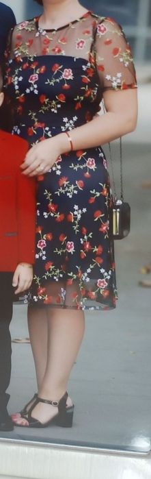 Rochie elegantă purtată