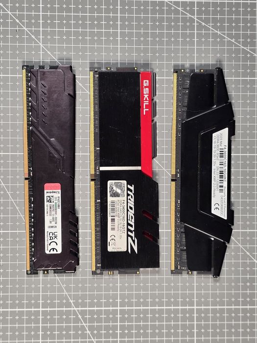 RAM DDR4 8GB ( Lot 3 buc )– Testate / Verificate /
