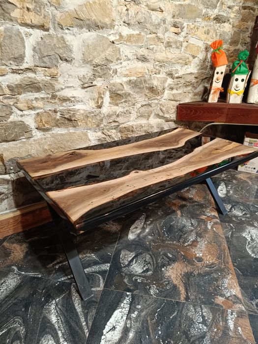 Маси от епоксидна смола и орех