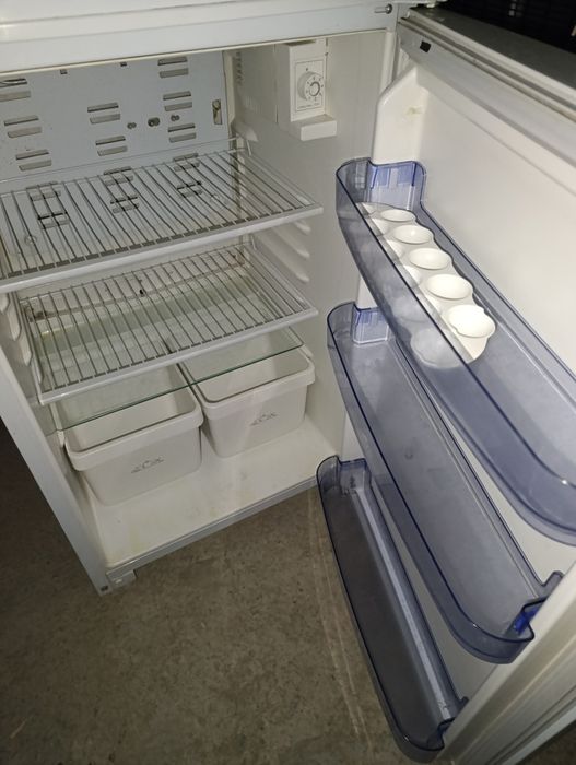 Холодильник Бирюса