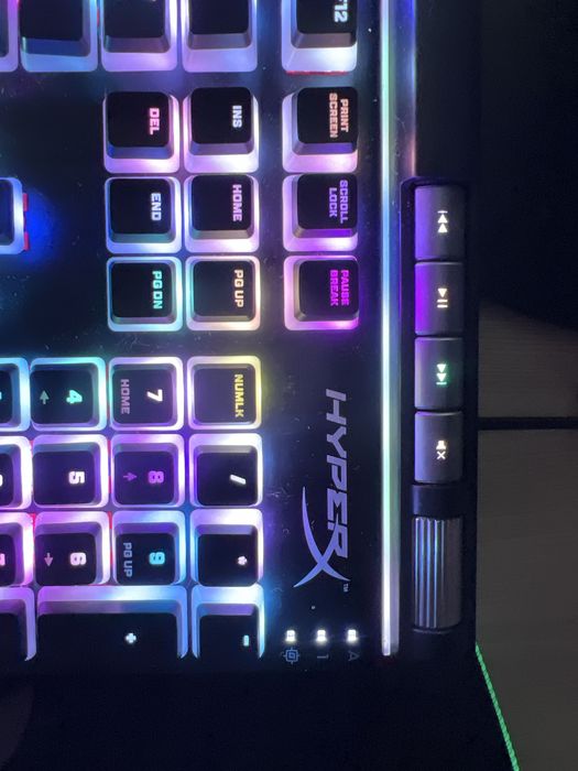 Продам Клавиатуру hyperx alloy elite2