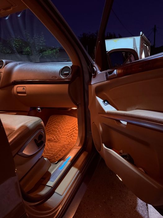 Mercedes GL 2008 3.0 diesel motor nou.km 9500 reali dupa R. C.