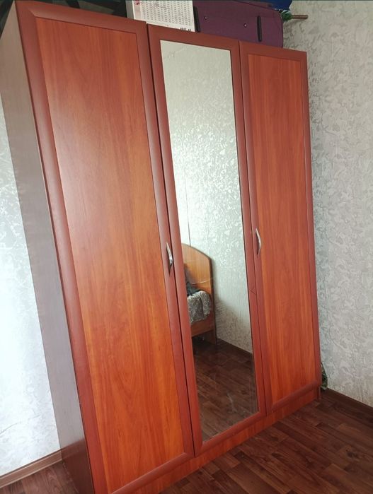 Продам  Шкаф  в отлично состоянии