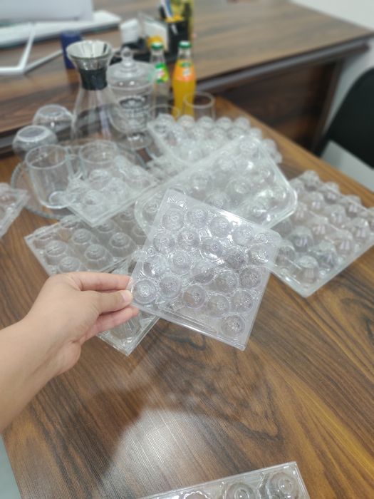 Bir martalik idishlar toplami