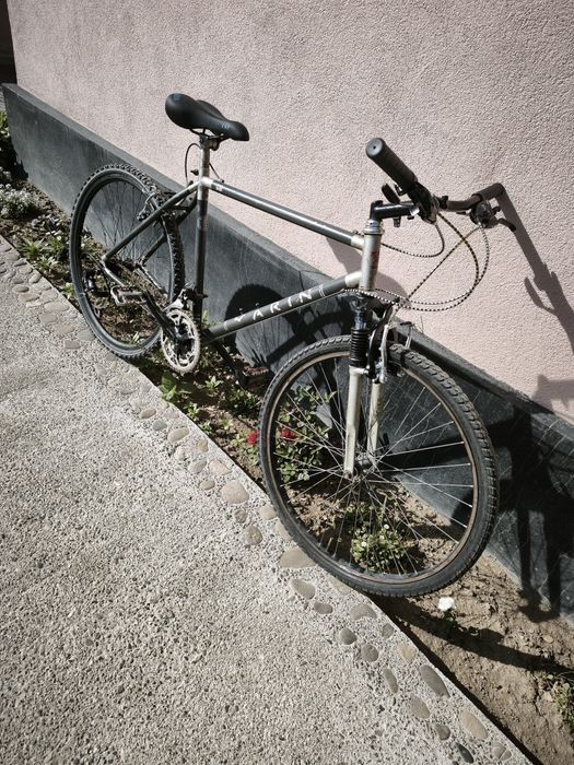 Bicicleta roti pe 26 cadru M