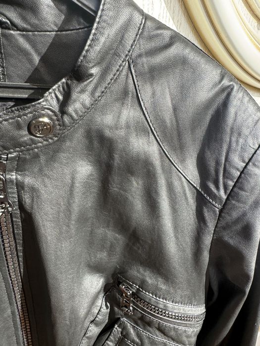 Продам куртку кожаную