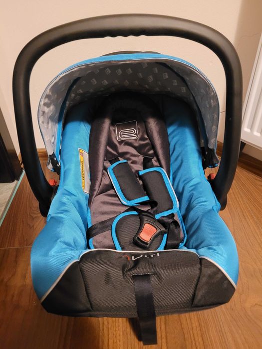 De vanzare "scoica" scaun auto nou pt. bebelusi