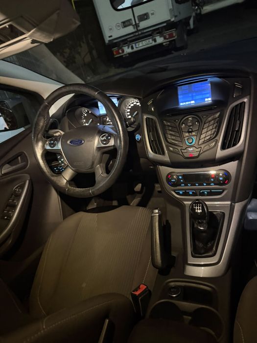 FORD Focus 2013 — imagine 5