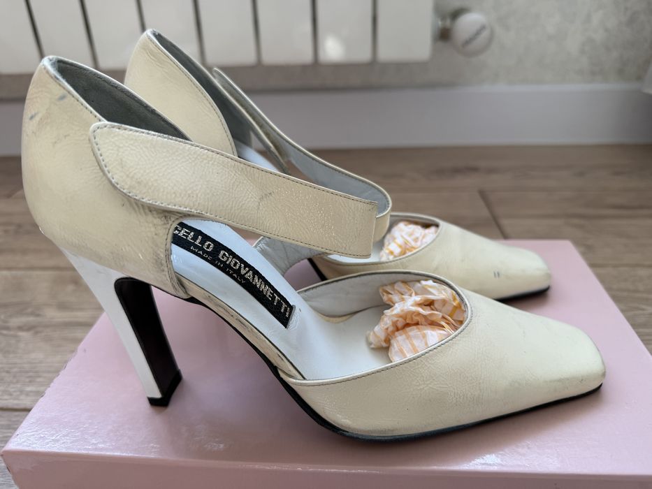 Туфли женские бело бежевые