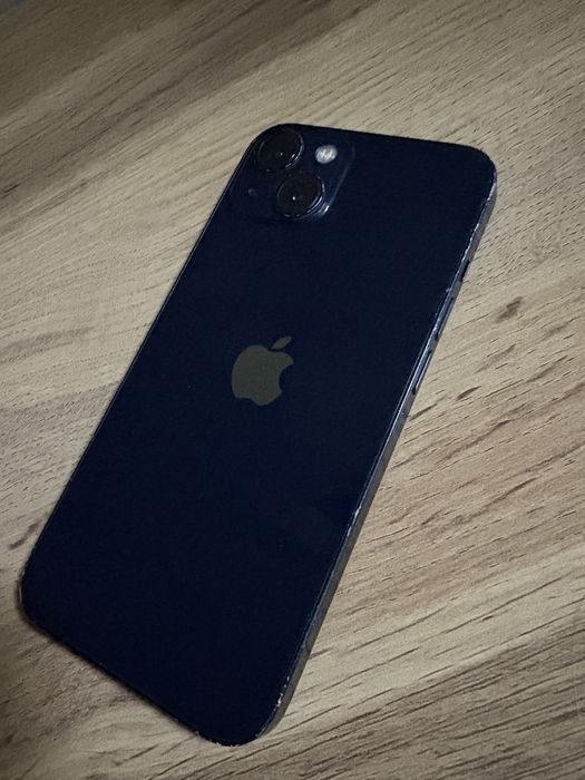Продам Iphone 13