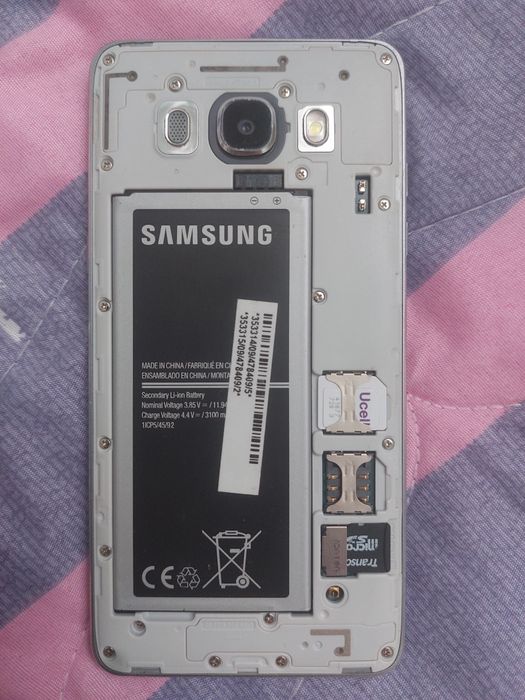 Samsung J5 holati ideal. Bir qol tutilgan telefon narxi 350ming som