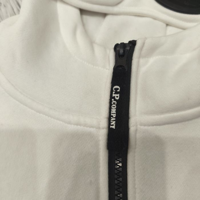 C.P. Company бял суичър/худи НОВ