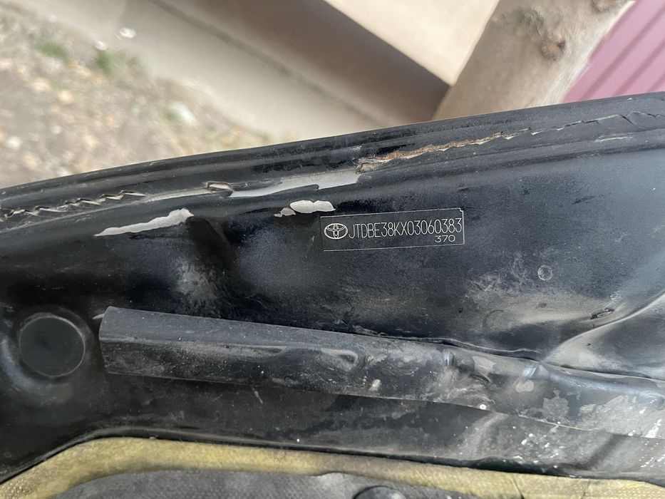 Капот от камри 30-35