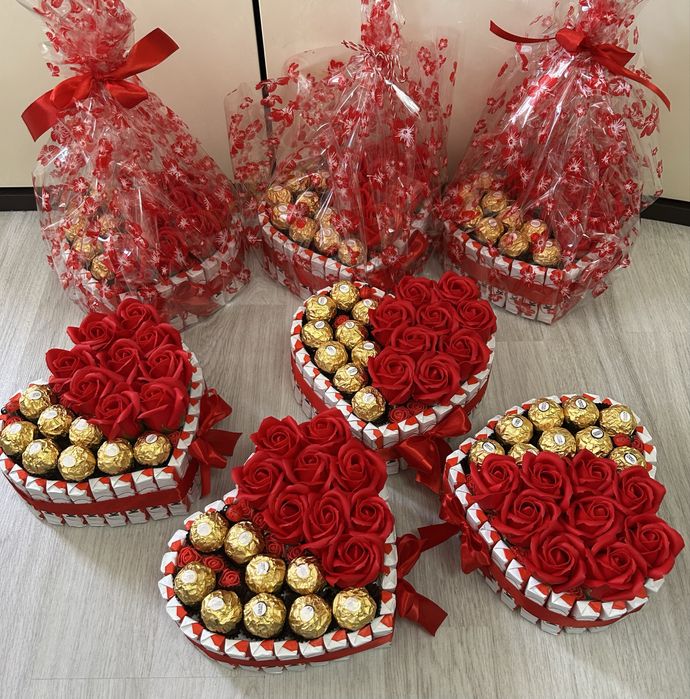 Aranjamente dulciuri si trandafiri de sapun cadou