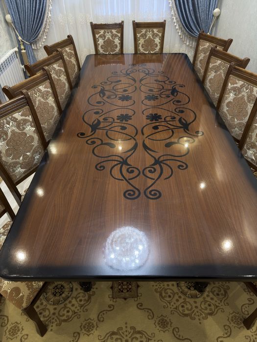 Продам стол и стулья