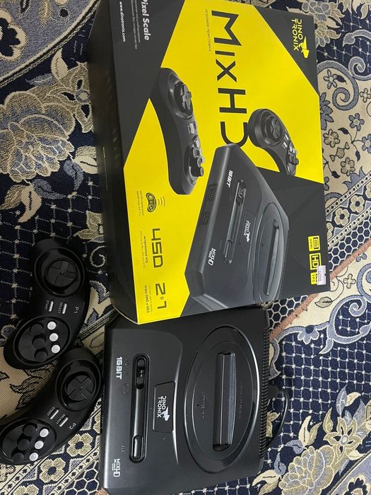 Продам игровую приставку