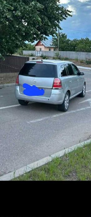 Vând Opel Zafira b