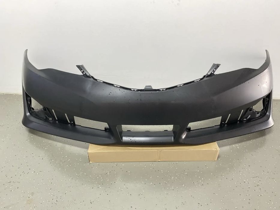 Бампер передний Toyota Camry 50