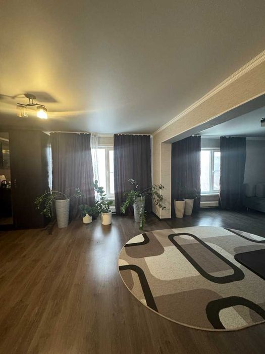 5 комнатный дом. 19 мкр