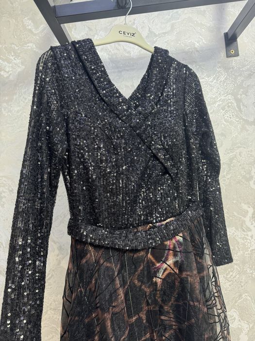 Vecherniy ko’ylak sotiladi