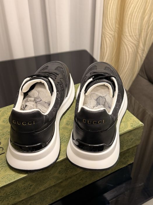 Vand adidasi GUCCI noi cu eticheta