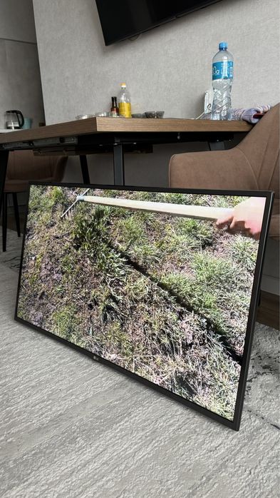 Продам телевизор LG