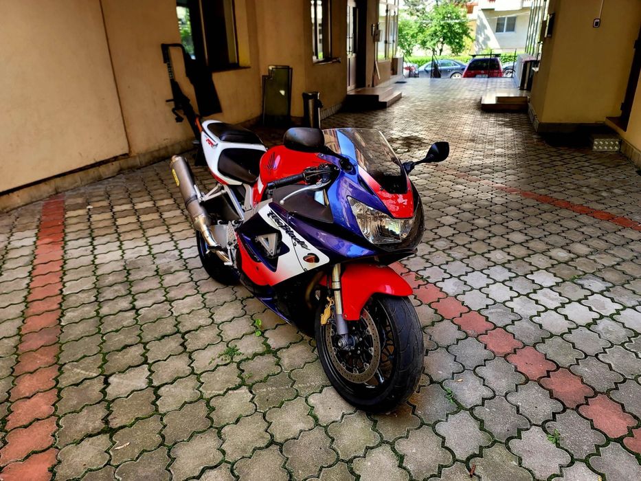 Honda CBR 929 RR Fireblade SC44