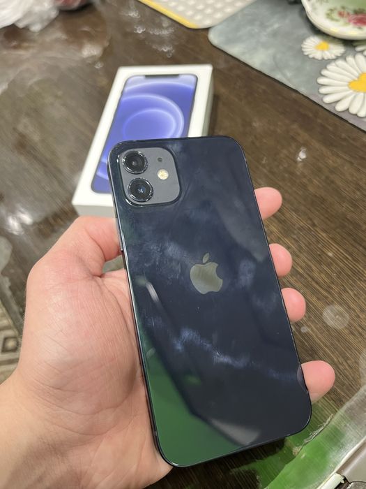 Iphone 12 в отличном состоянии