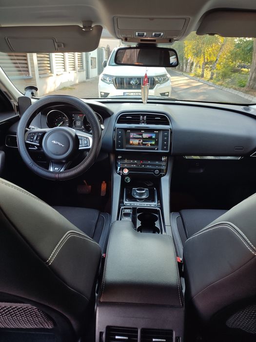 JAGUAR F-PACE 2018 — imagine 5