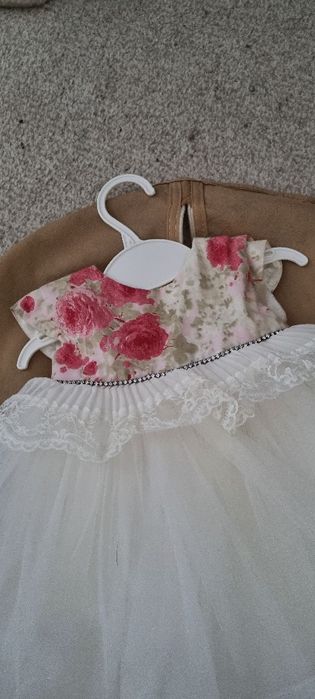 Vând rochiță botez