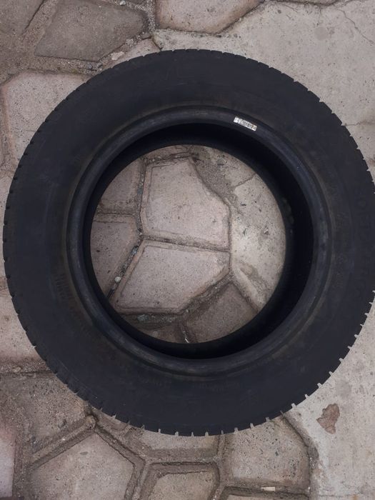 Шины зимние почти новые!
