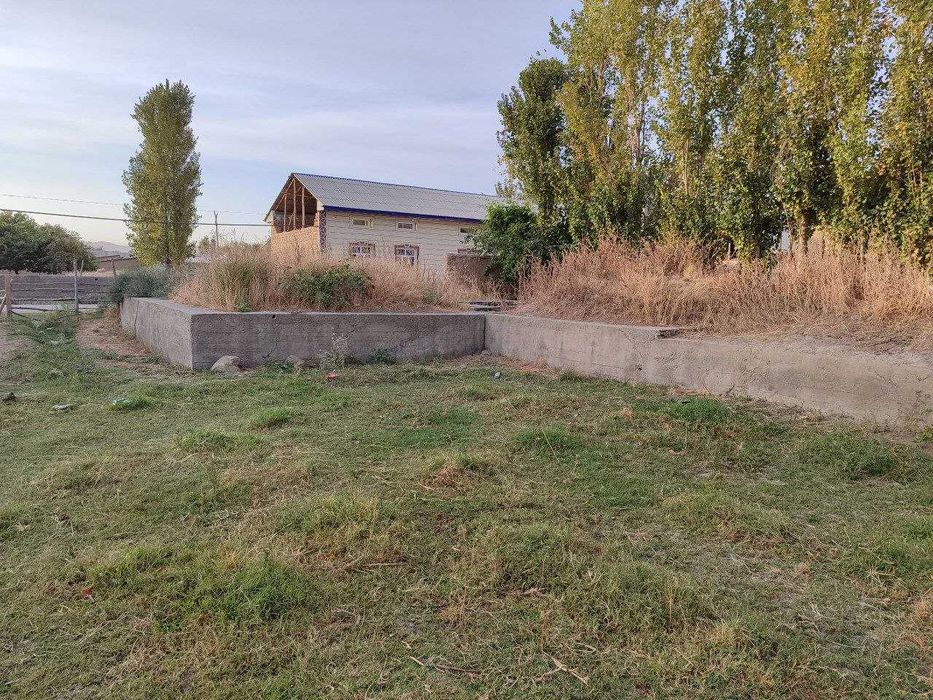 Yer uchaskasi sotiladi srochniy.