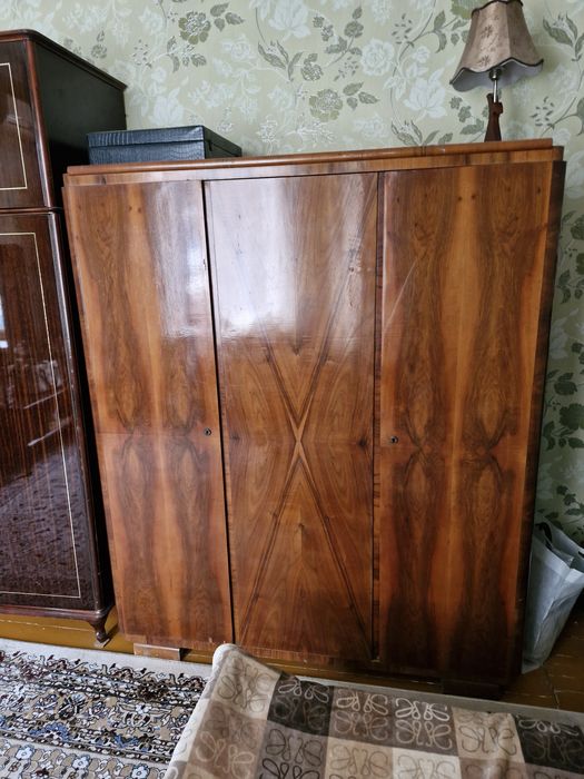 Дубовый шкаф 3-створчатый