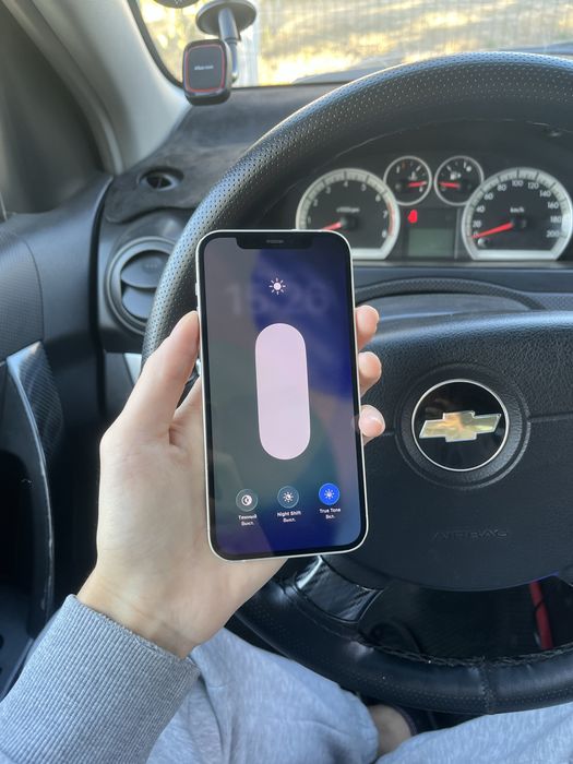 Продам Айфон 12 128gb 73%