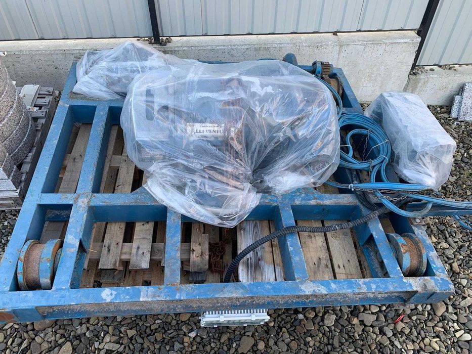 Vand POD RULANT 12m Italia