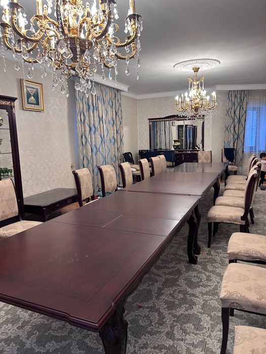 Продам комплект столов